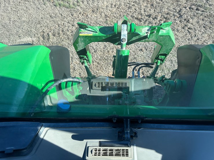 2021-john-deere-370-image-68