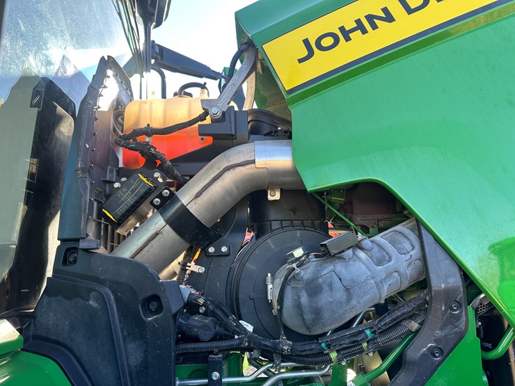 2021-john-deere-370-image-57
