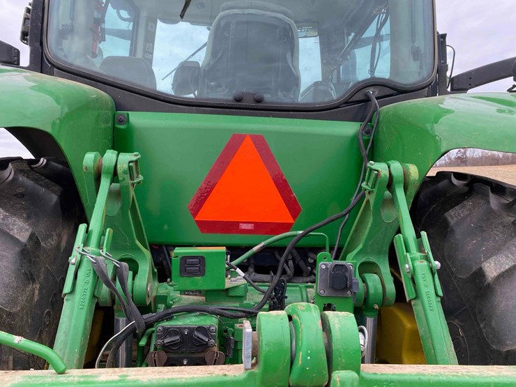 john-deere-8245r-image-25