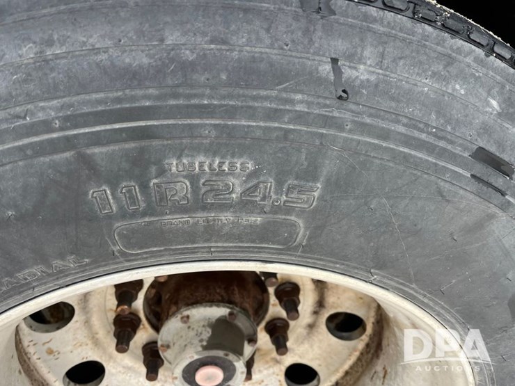 2015-timpte-grain-trailer-image-25