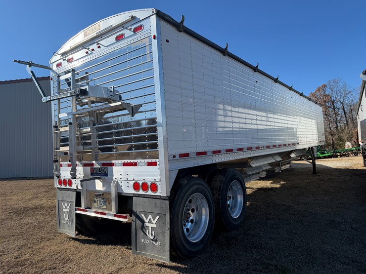 wilson-hopper-bottom-image-3