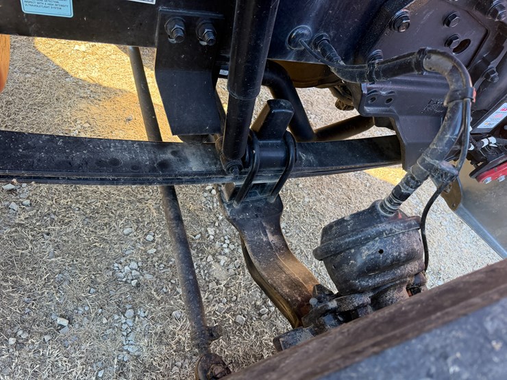 peterbilt-589-image-74