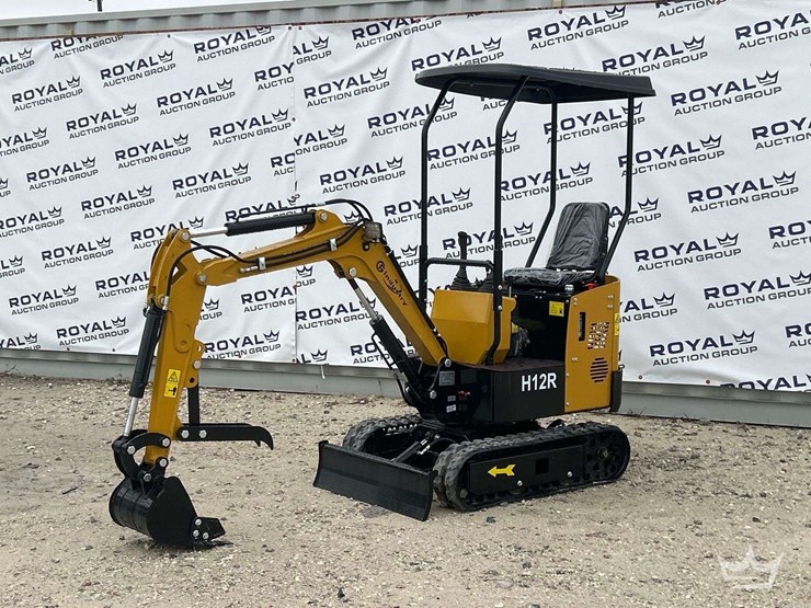 unused-2025-cfg-industrial-h15r-mini-excavator-image-1