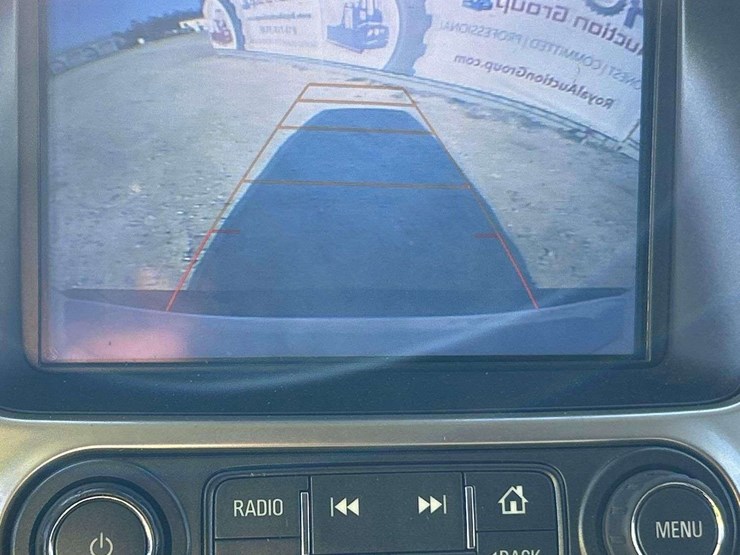 2018-chevrolet-tahoe-image-21