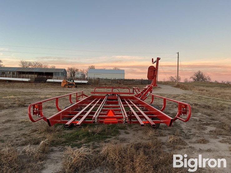 2020-proag-hay-hiker-900-image-6