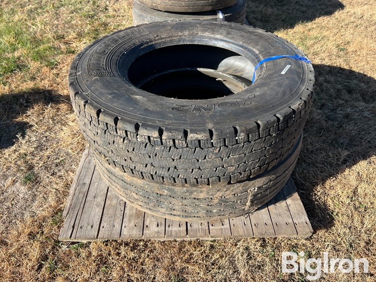 truck-tires-image-2