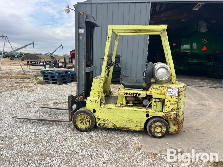 white-ma50-warehouse-forklift-image-8