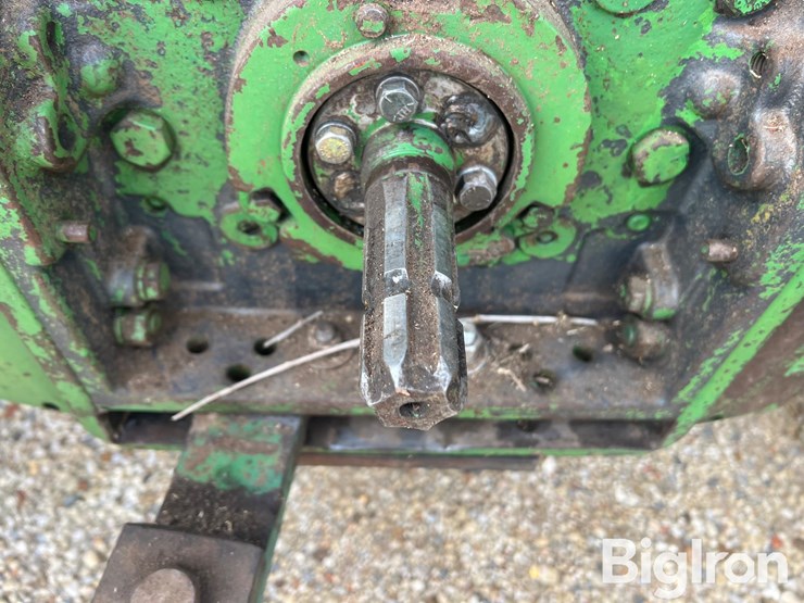 john-deere-4010-image-10