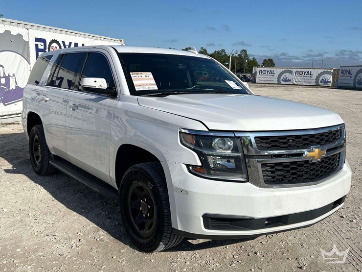 2018-chevrolet-tahoe-image-2