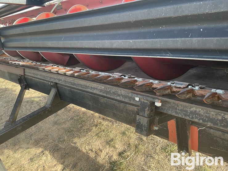 case-ih-platform-header-w/trailer-image-11