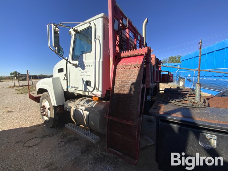 mack-chn613-image-13