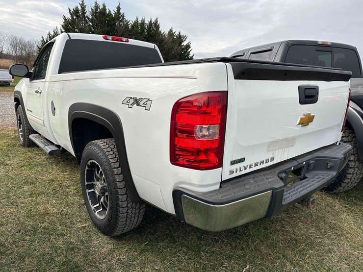 2012-chevrolet-silverado-pick-up-image-9