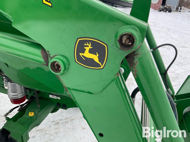 john-deere-4044m-image-16
