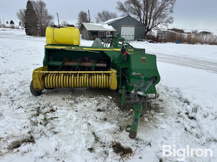 john-deere-338-image-4