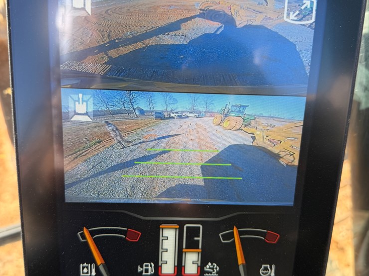 caterpillar-320-image-46