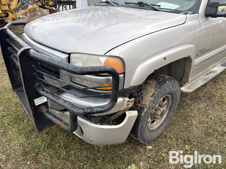 gmc-sierra-2500-image-17