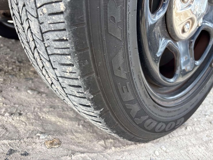 2014-ford-explorer-image-23