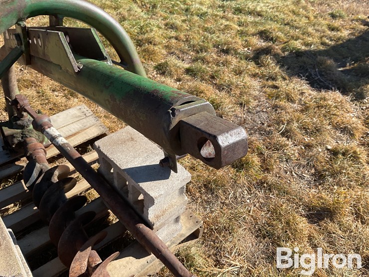john-deere-post-hole-digger-image-10