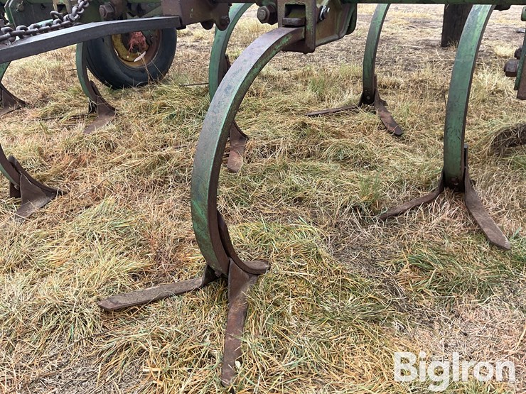 john-deere-field-cultivator-image-16