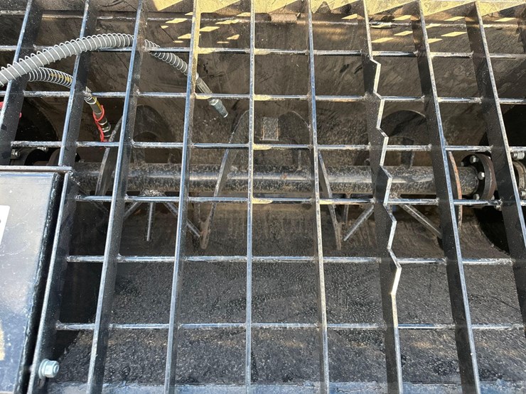 hydraulic-quick-attach-concrete-mixer-image-5