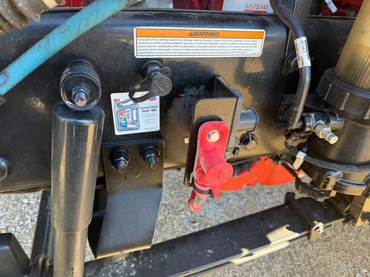 peterbilt-589-image-58