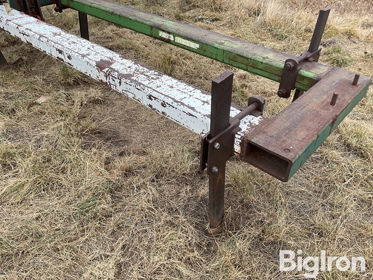 hydraulic-folding-tool-bar-image-13