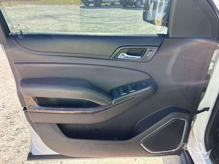 2018-chevrolet-tahoe-image-11