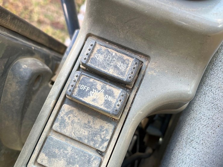 deere-245g-lc-image-26