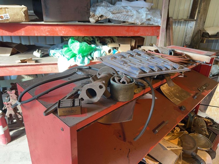 snap-on-toolbox-with-tools-image-7