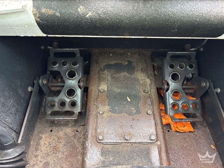 2008-bobcat-s250-image-25