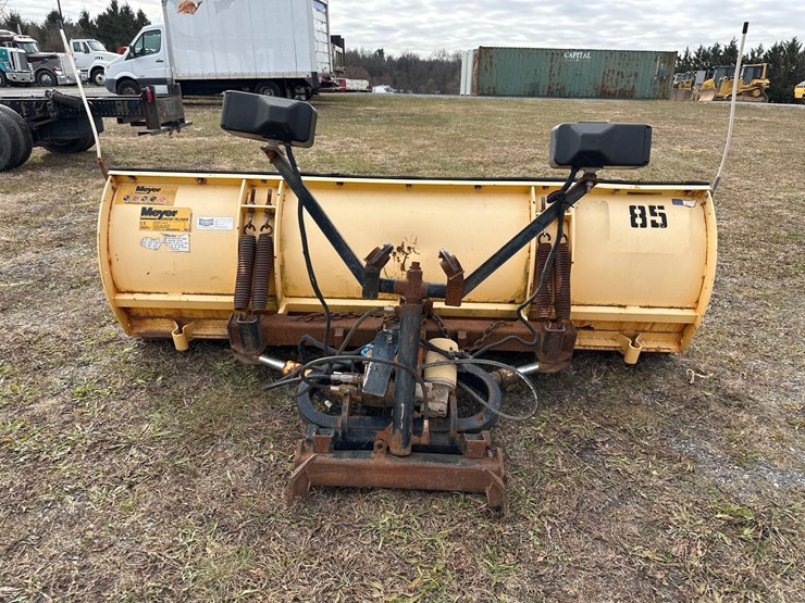 meyer-8'-snow-plow-w/-bracket-image-5