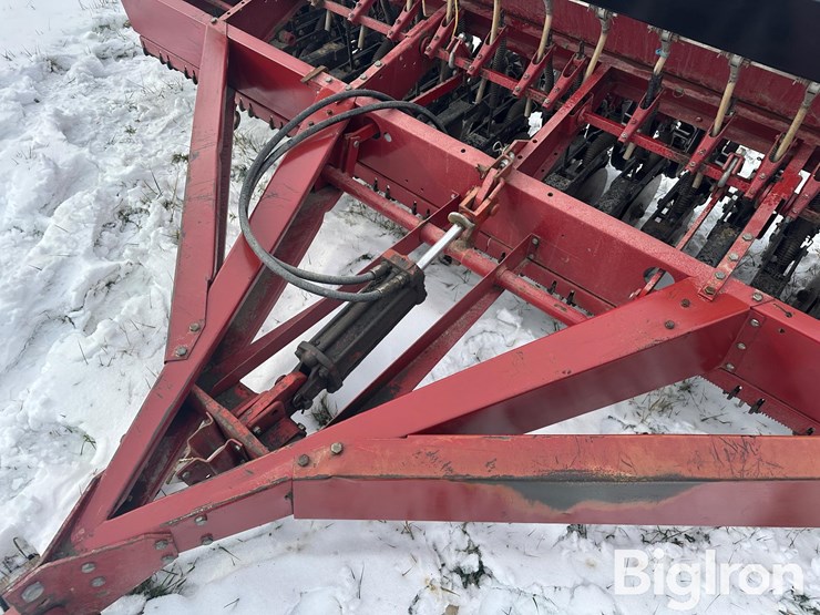 case-ih-5100-image-11