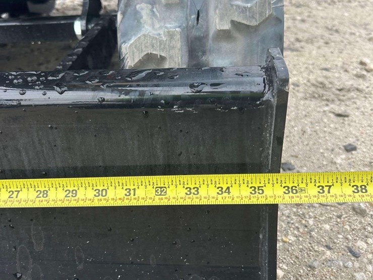 unused-2025-cfg-industrial-h15r-mini-excavator-image-13