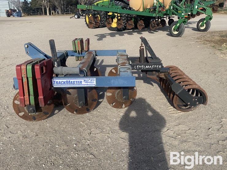 blu-jet-track-master-image-8