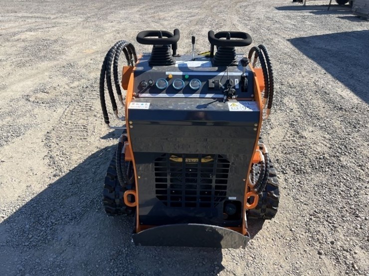 2025-aboss-gh380-mini-compact-track-loader-image-5