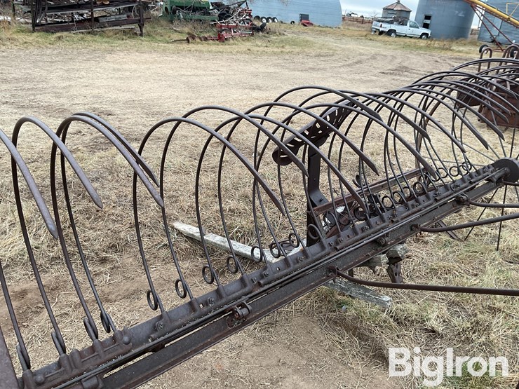 international-dump-rake-image-15