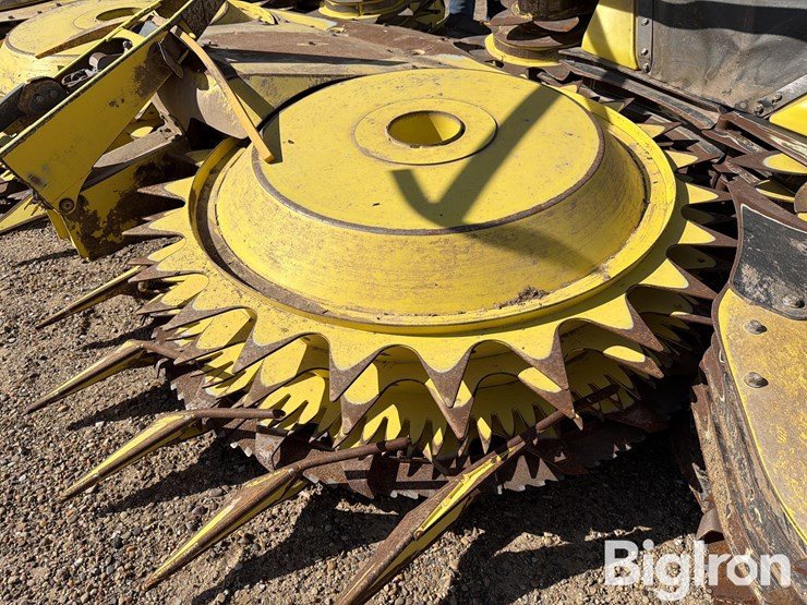 2024-john-deere-772-image-19