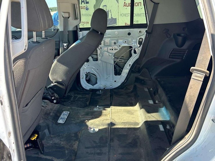 2018-chevrolet-tahoe-image-23