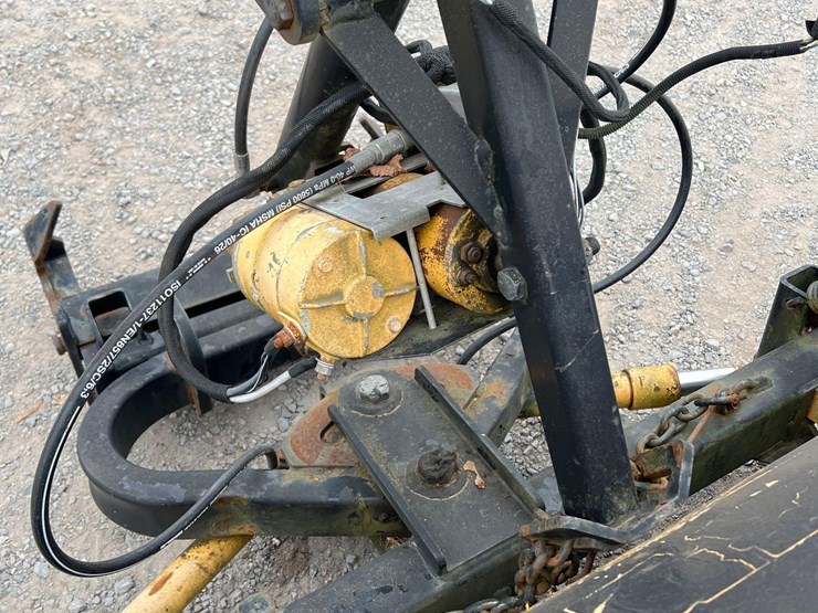 meyer-9'-snow-plow-image-4