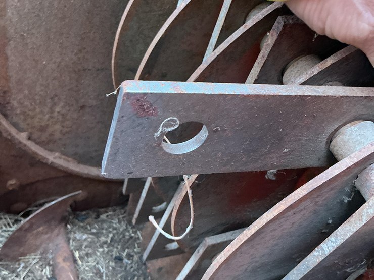 massey-ferguson-1050-image-19