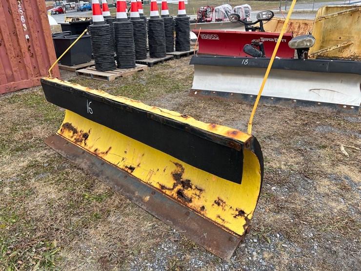 meyer-7.5'-snow-plow-w/bracket-image-1