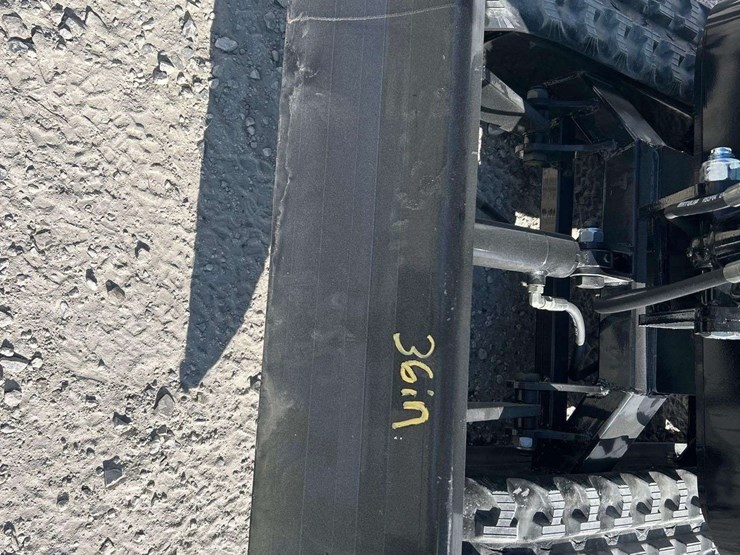 unused-2025-cfg-industrial-mx12rx-mini-excavator-image-14