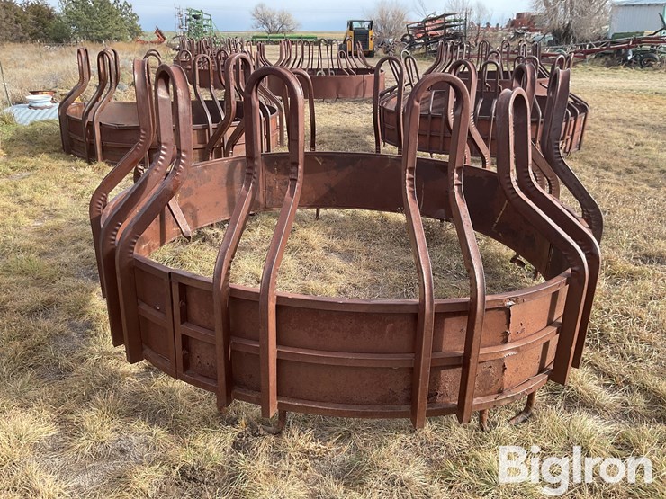 hi-qual-round-hay-feeders-image-11