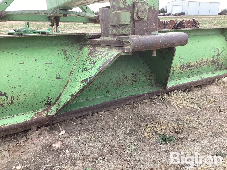 john-deere-8-image-14