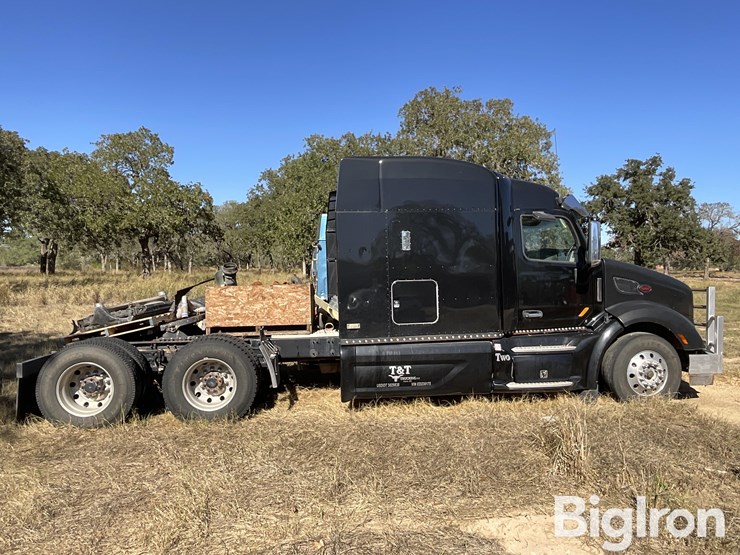 2014-peterbilt-579-image-4