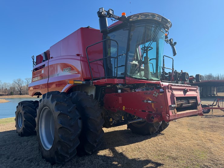 case-ih-8250-image-2
