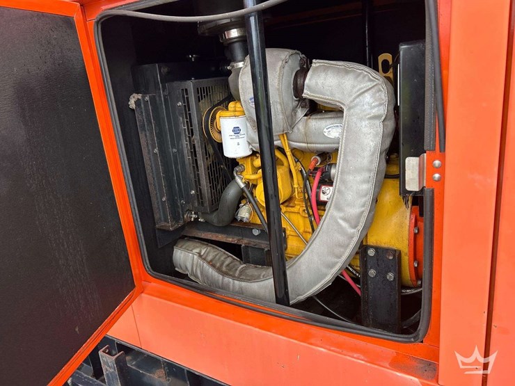 2013-godwin-dri-prime-cd103m-towable-trash-pump-image-14