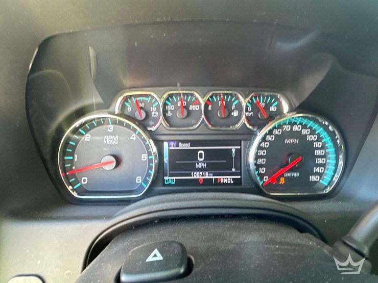 2018-chevrolet-tahoe-image-18