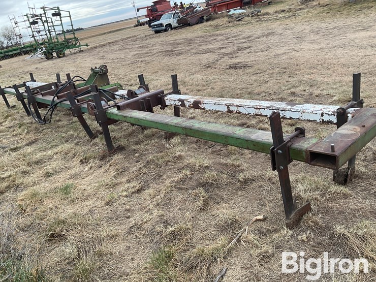 hydraulic-folding-tool-bar-image-5