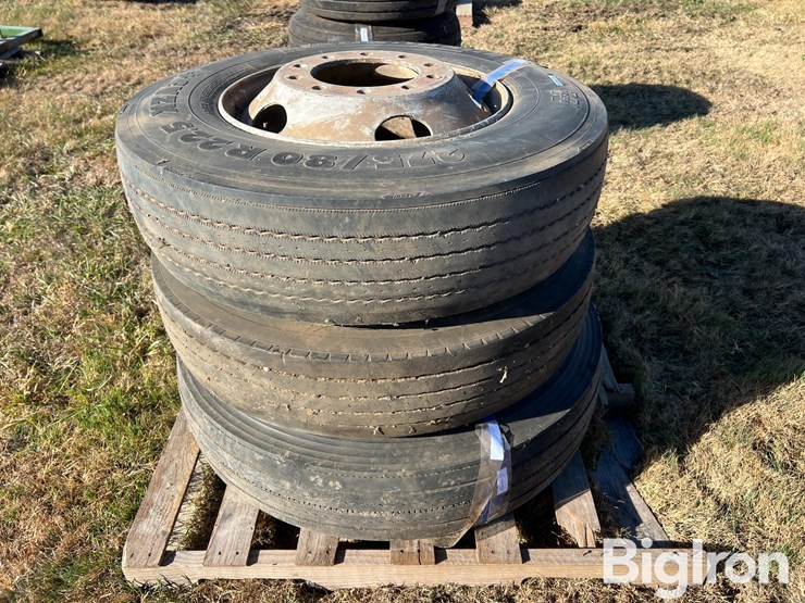 truck-tires-image-2